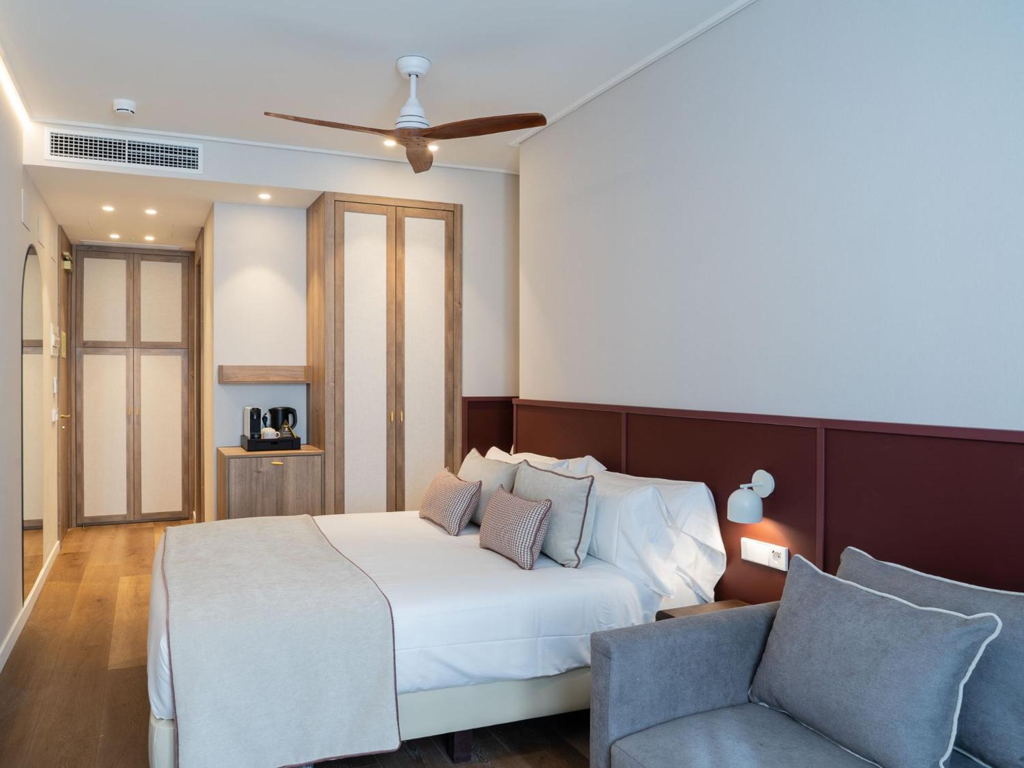 Hotel Well And Come مالقة المظهر الخارجي الصورة