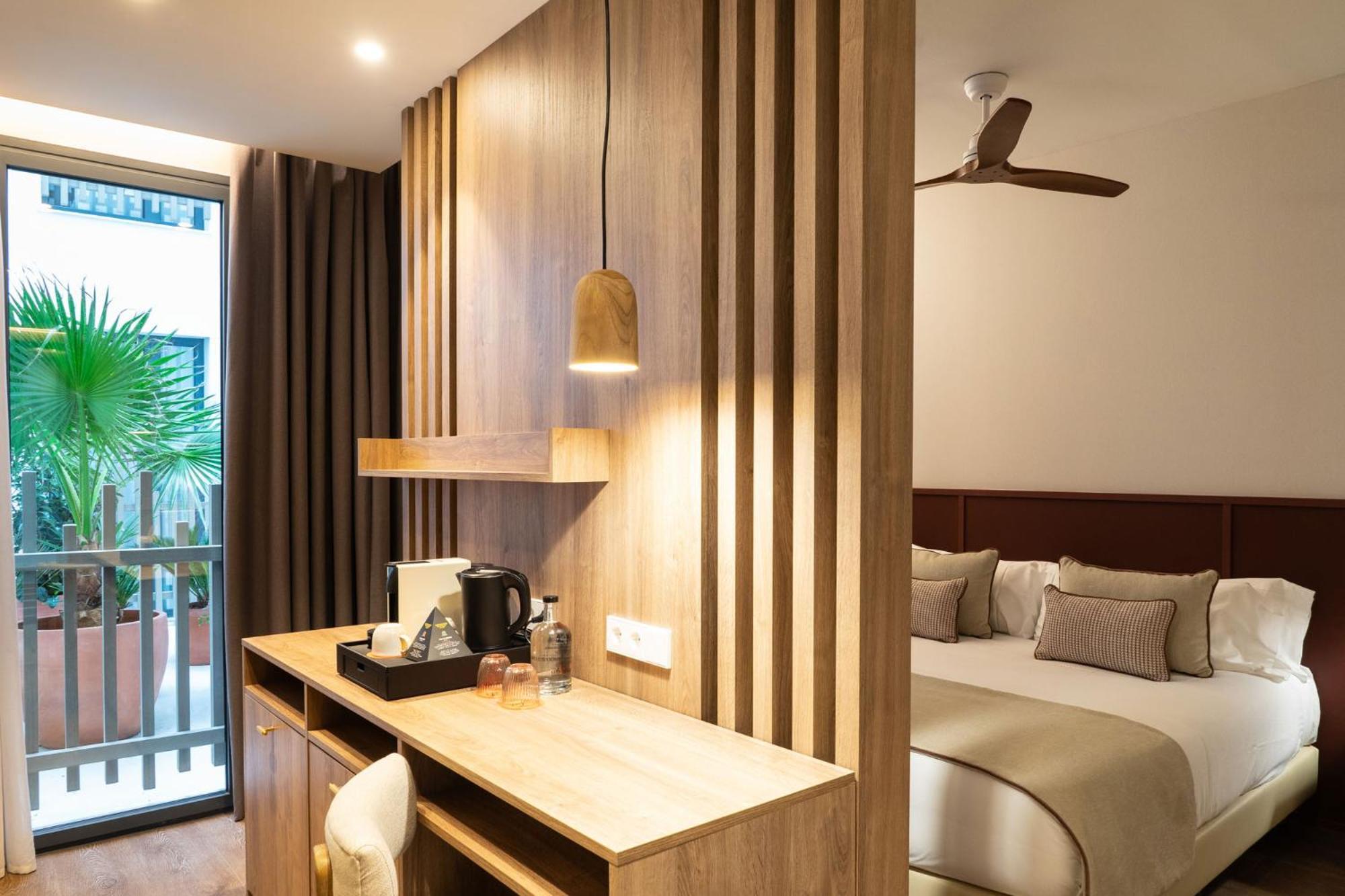 Hotel Well And Come مالقة المظهر الخارجي الصورة