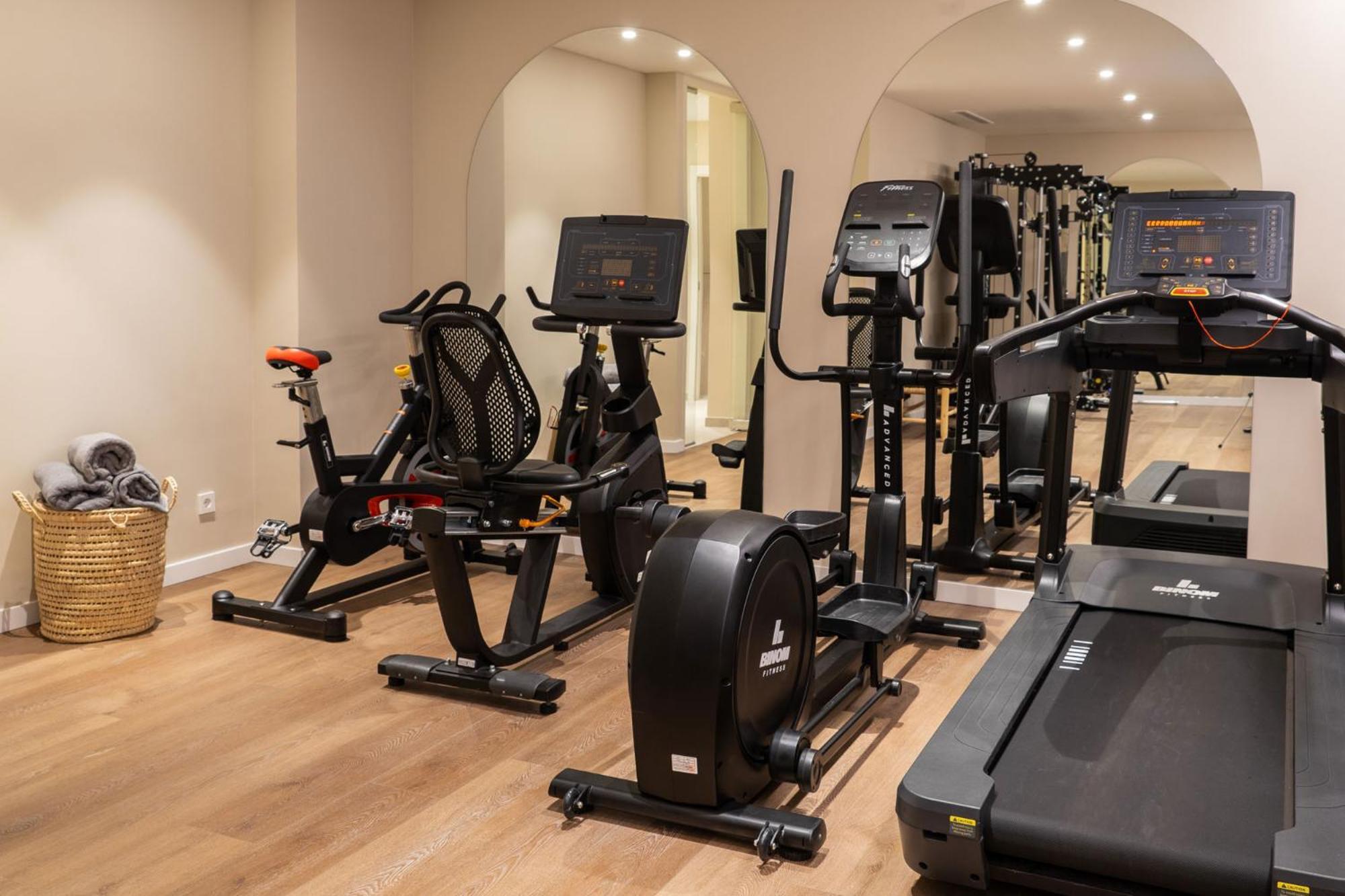 Hotel Well And Come مالقة المظهر الخارجي الصورة