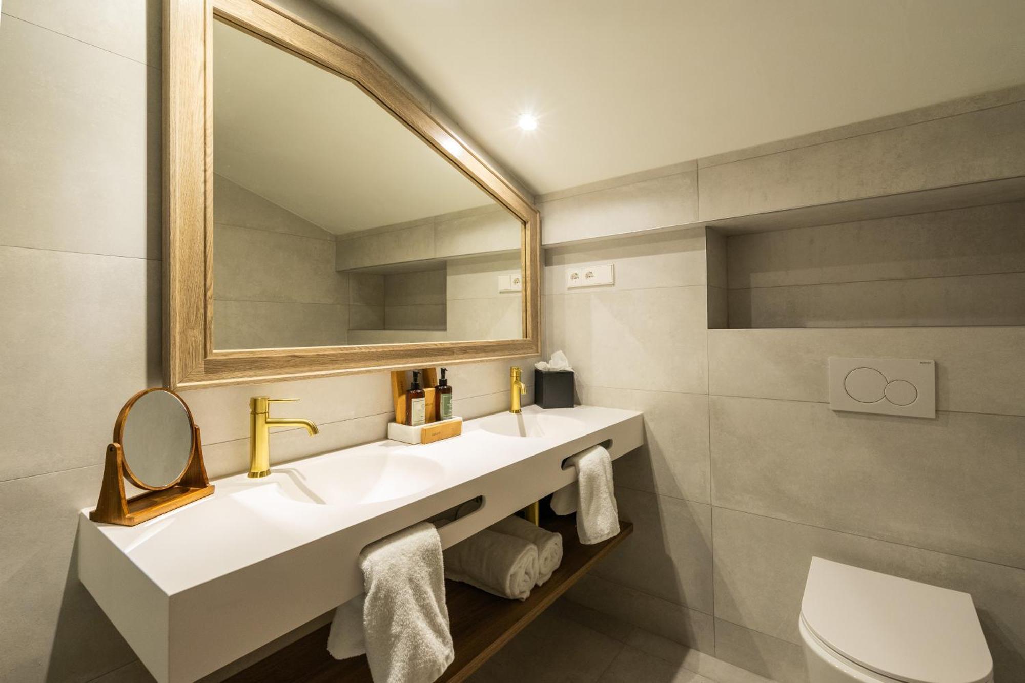 Hotel Well And Come مالقة المظهر الخارجي الصورة