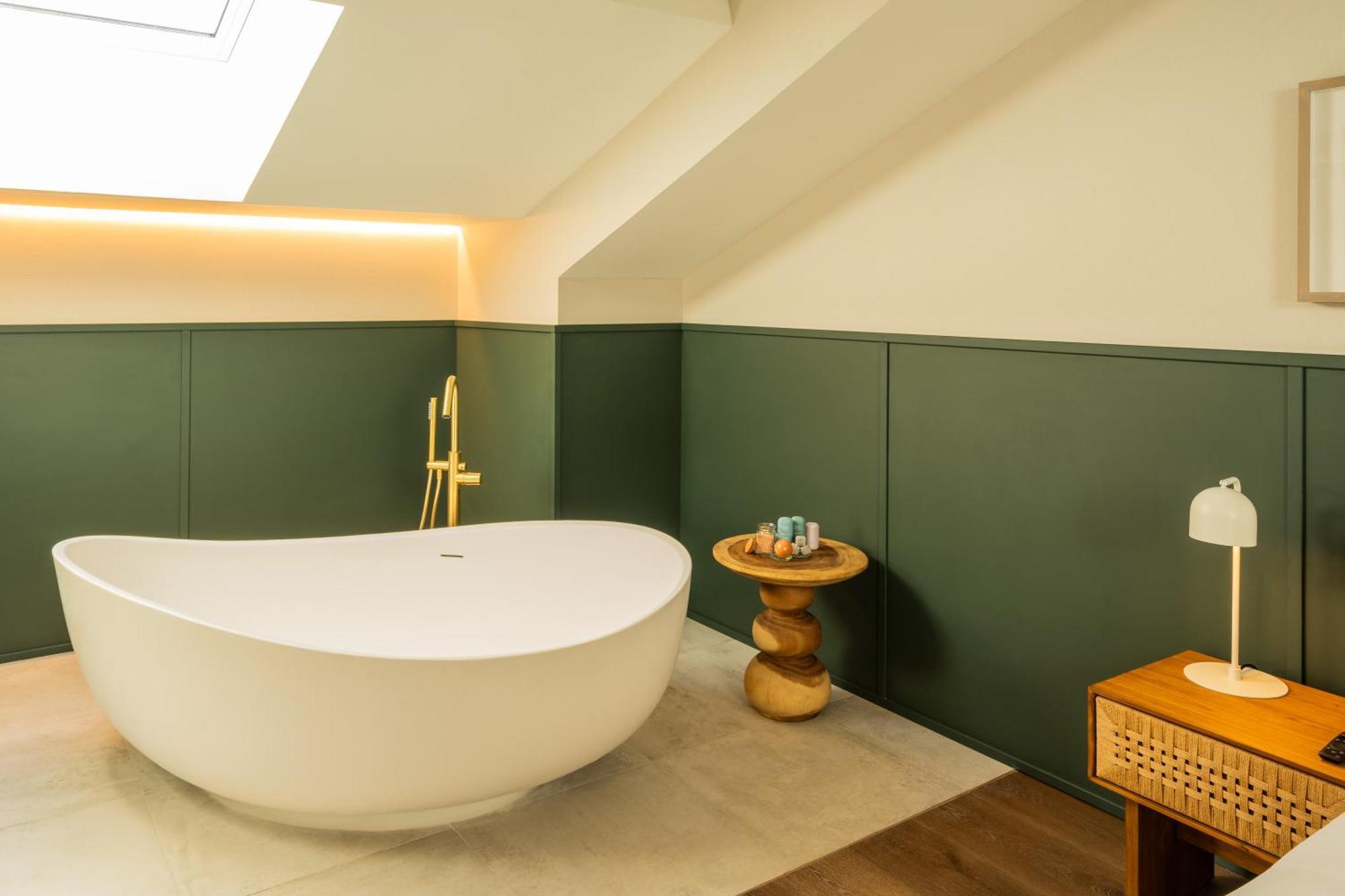 Hotel Well And Come مالقة المظهر الخارجي الصورة